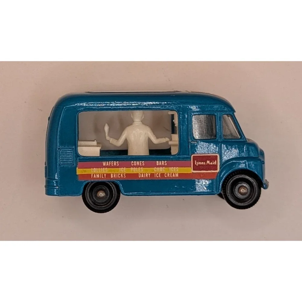 Vintage Matchbox No 47 Lyons Maid Ice-Cream Mobile Shop Lesney Blue England Box